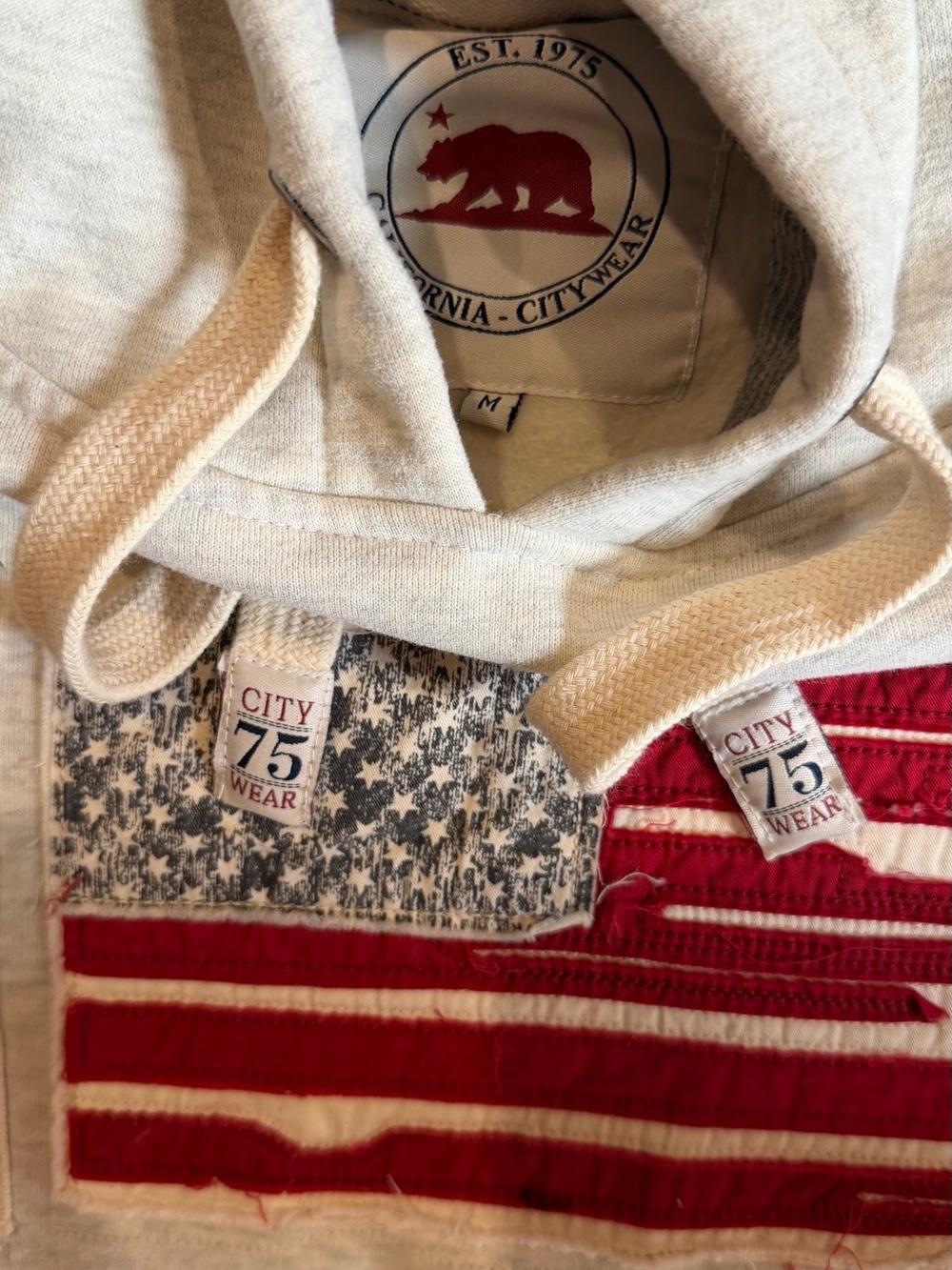 Vintage California city where Men's Crewneck Hoodie Sweatshirt - Picture 4 of 5